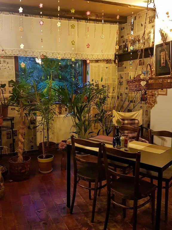 Bistro-Pension La Teleferic Sinaia Esterno foto